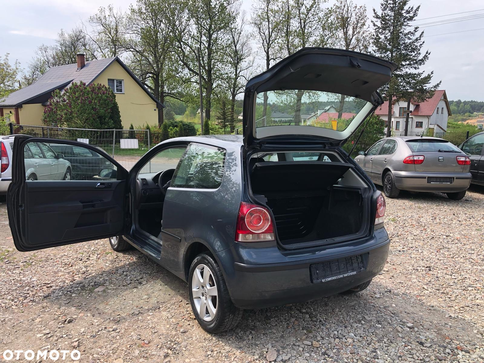 Volkswagen Polo 1.4 16V Sportline - 16