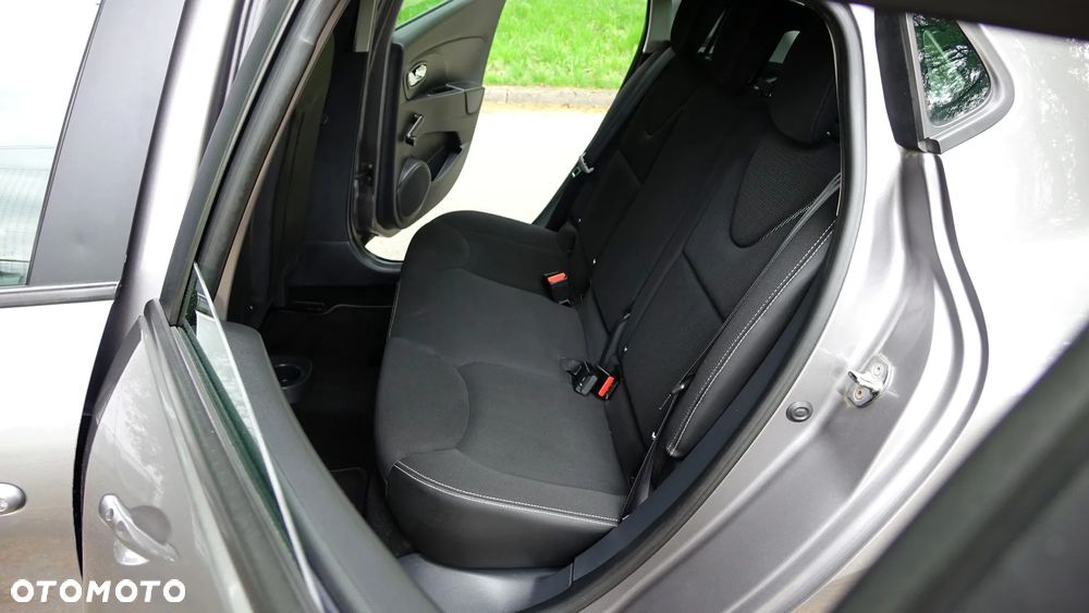Renault Clio 1.2 16V 75 LIMITED - 7