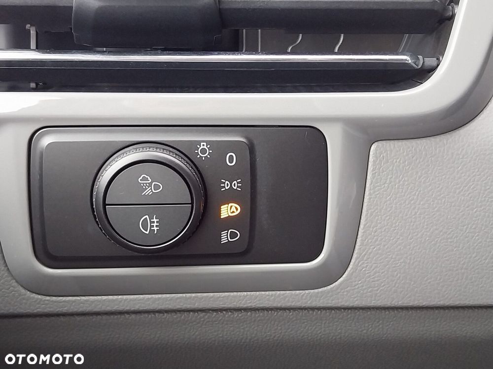 Volkswagen Caravelle Life silnik: 2,0 l TDI 150 KM / skrzynia biegów: 8-biegowa automatyczna rozstaw osi: 3500 mm - 32