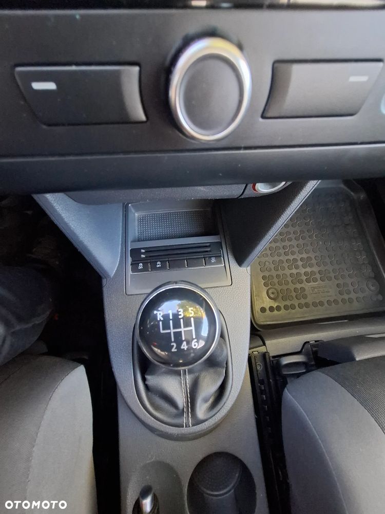 Volkswagen Touran 1.6 TDI DPF BlueMotion Technology MATCH - 32