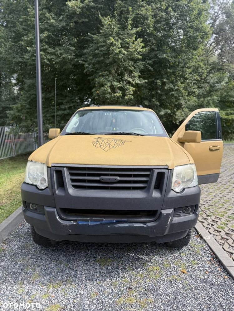 Ford Explorer - 1