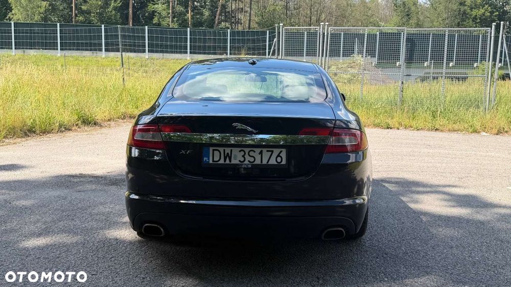 Jaguar XF 5.0 V8 Premium Luxury - 14