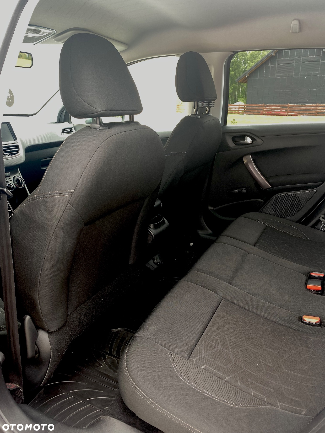 Peugeot 2008 - 11