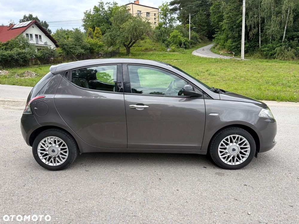 Lancia Ypsilon 1.2 8V Elefantino S&S - 18