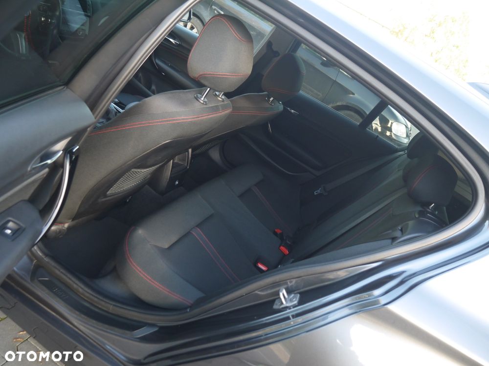 BMW Seria 1 120i Sport Line - 14