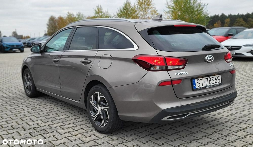 Hyundai i30 1.6 D Comfort DCT - 7