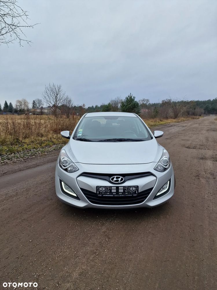Hyundai i30 blue 1.6 CRDi Classic - 3