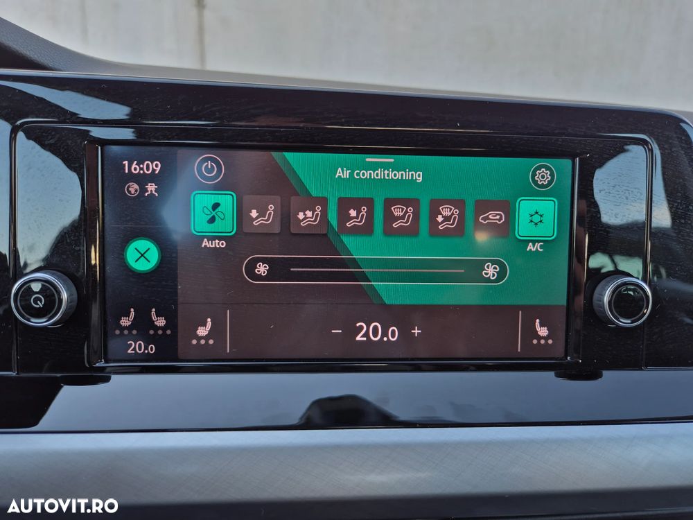 Volkswagen Golf 1.0 eTSI DSG MHEV Life - 28
