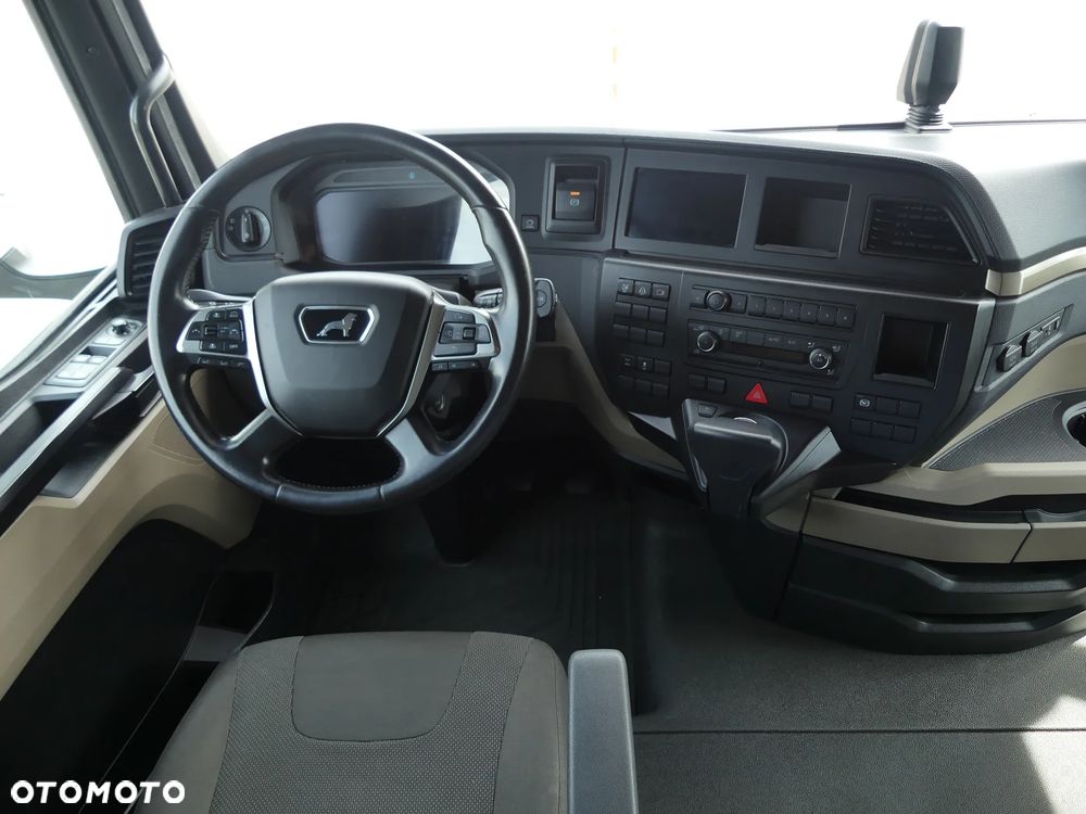 MAN TGX 18.470 / EURO 6 / LOW DECK / 4 SZTUKI / - 22