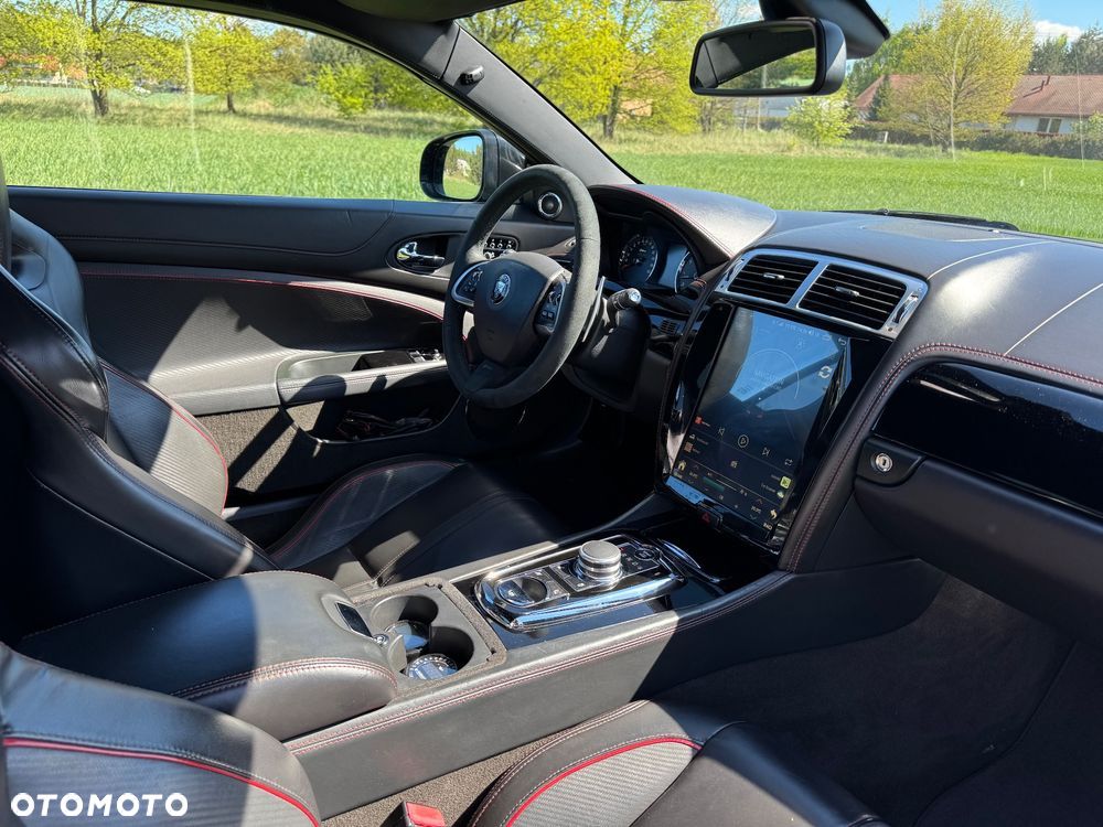 Jaguar XK - 22