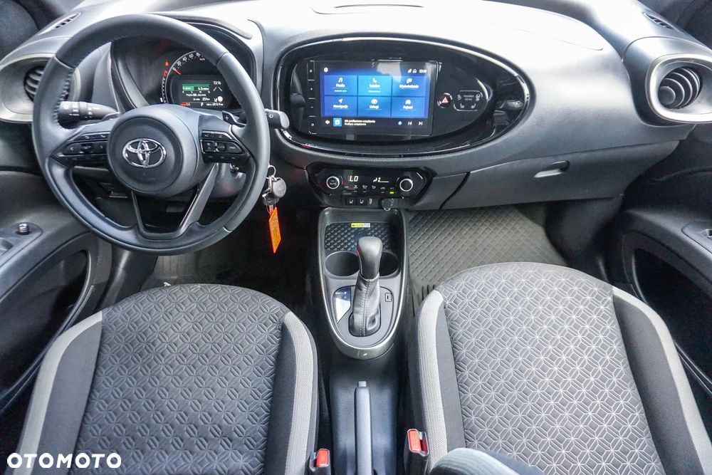Toyota Aygo X 1.0 VVT-i Executive CVT - 36