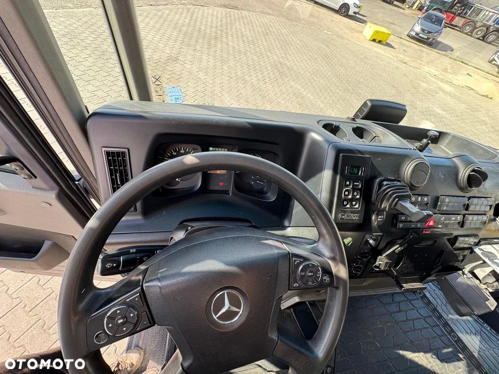 Mercedes-Benz Econic - 22