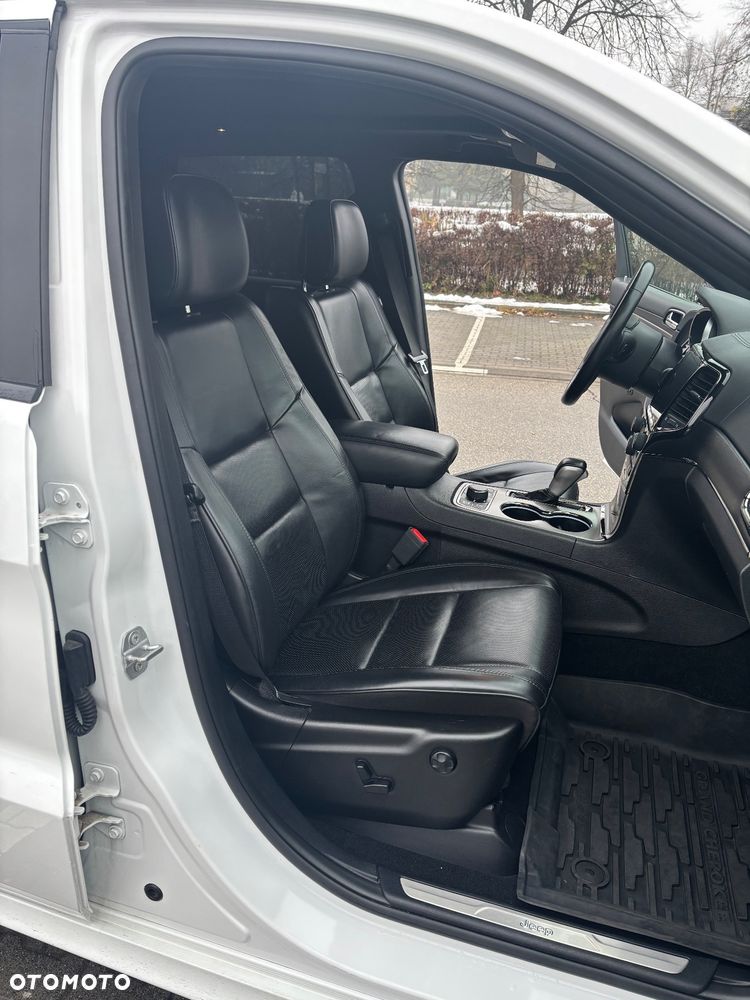 Jeep Grand Cherokee 5.7 V8 HEMI Overland Summit - 15