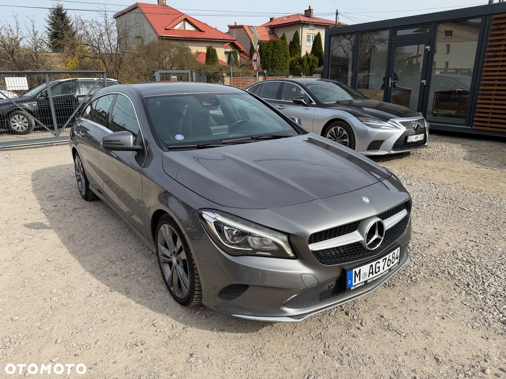 Mercedes-Benz CLA 180 Urban - 3