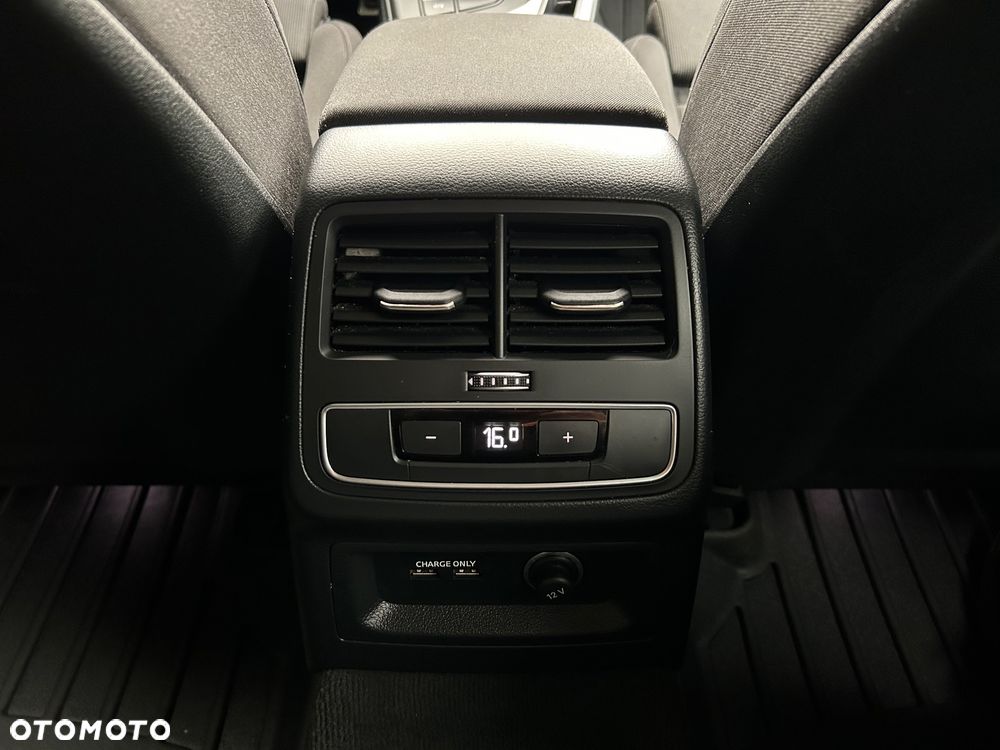 Audi A4 Avant 40 TDI Quattro S Line S tronic - 32