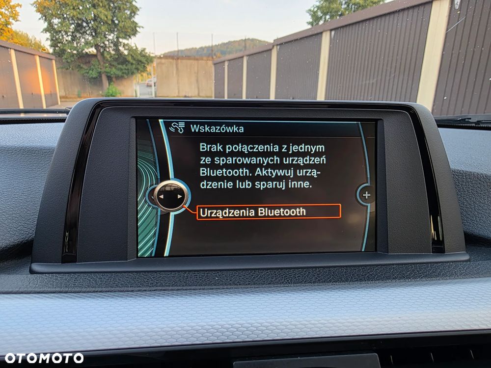 BMW Seria 3 318d DPF Edition Sport - 14