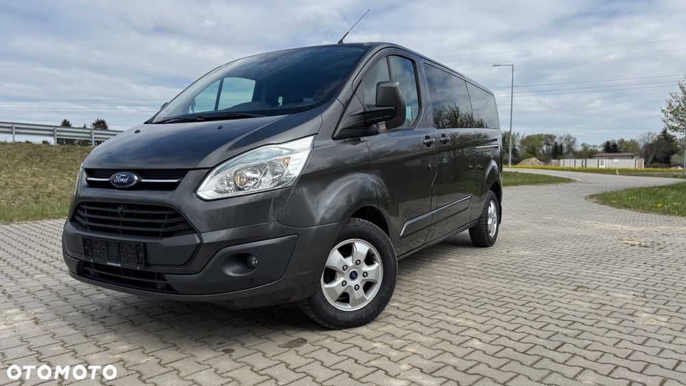 Ford Tourneo Custom - 25