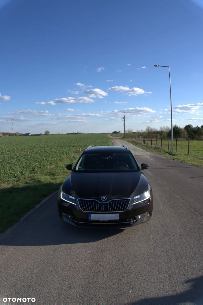 Skoda Superb 2.0 TSI L&K DSG - 10