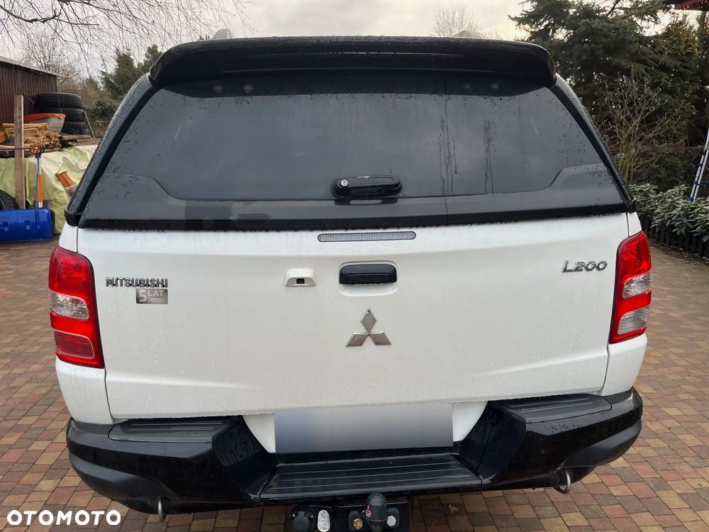 Mitsubishi L200 2.4 d DC Black Edition EU6 - 18