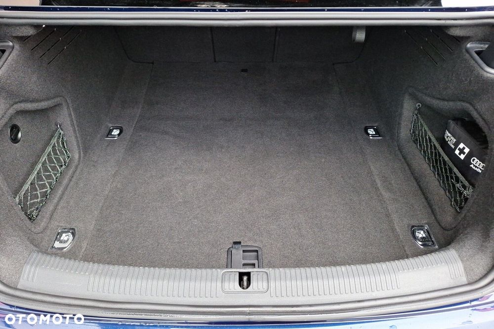 Audi A4 Limousine - 23