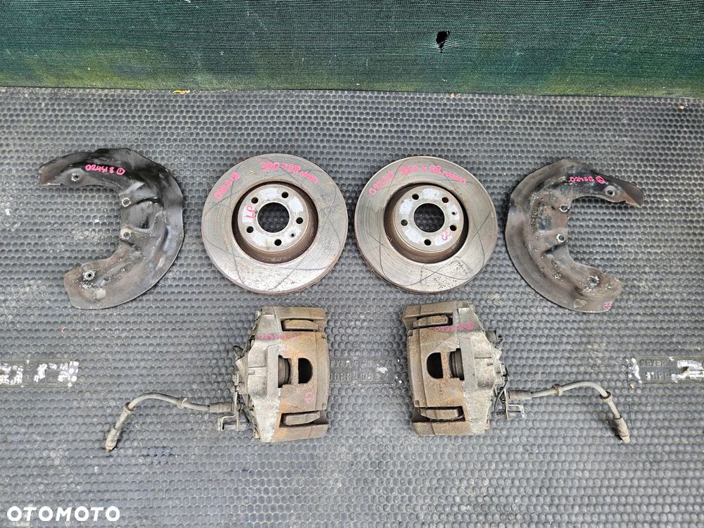 Zaciski Zacisk Hamulce Klocki Tarcze Tarcza Oslony Oslona 320mm Przod Przednie SWAP Audi A6 C6. - 1