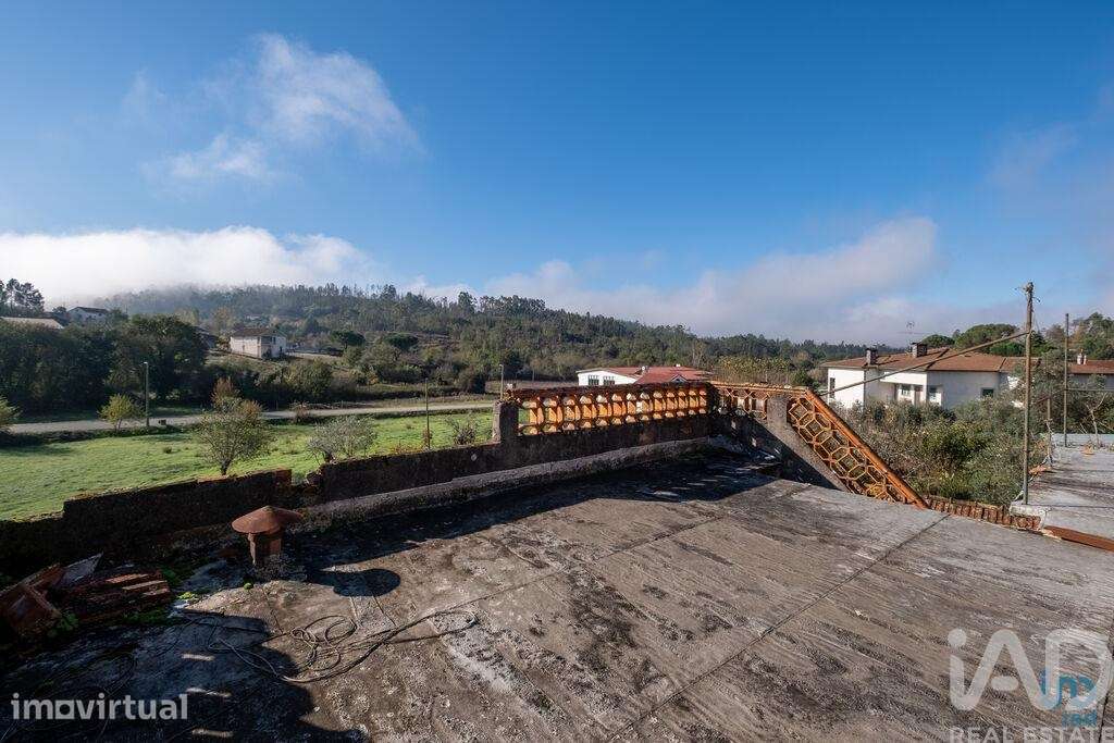 Moradia isolada T4 em Arganil de 72 m2 - Grande imagem: 3/31