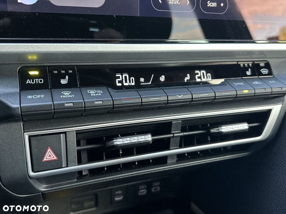 Toyota Camry - 19