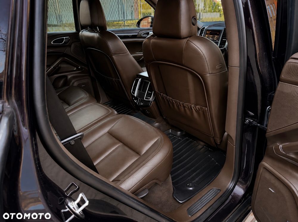 Porsche Cayenne Diesel Platinum Edition - 8