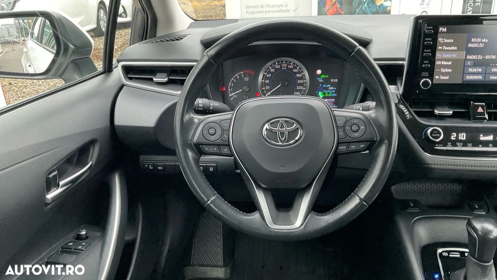 Toyota Corolla 1.8 HSD Business - 22