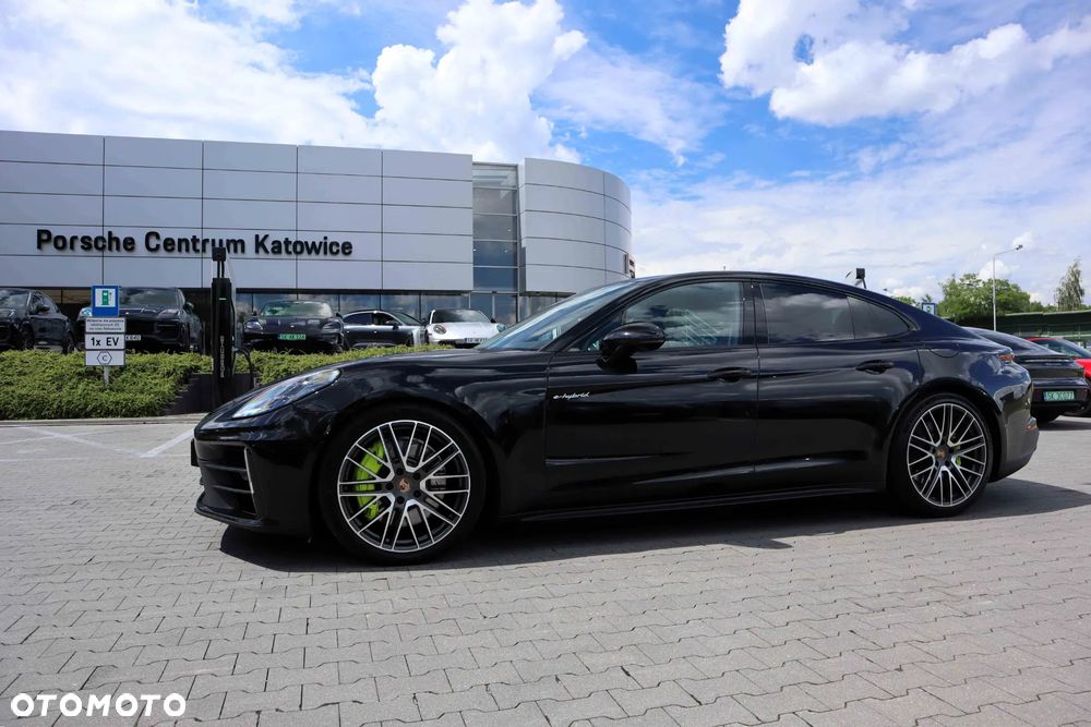 Porsche Panamera 4 E-Hybrid - 2