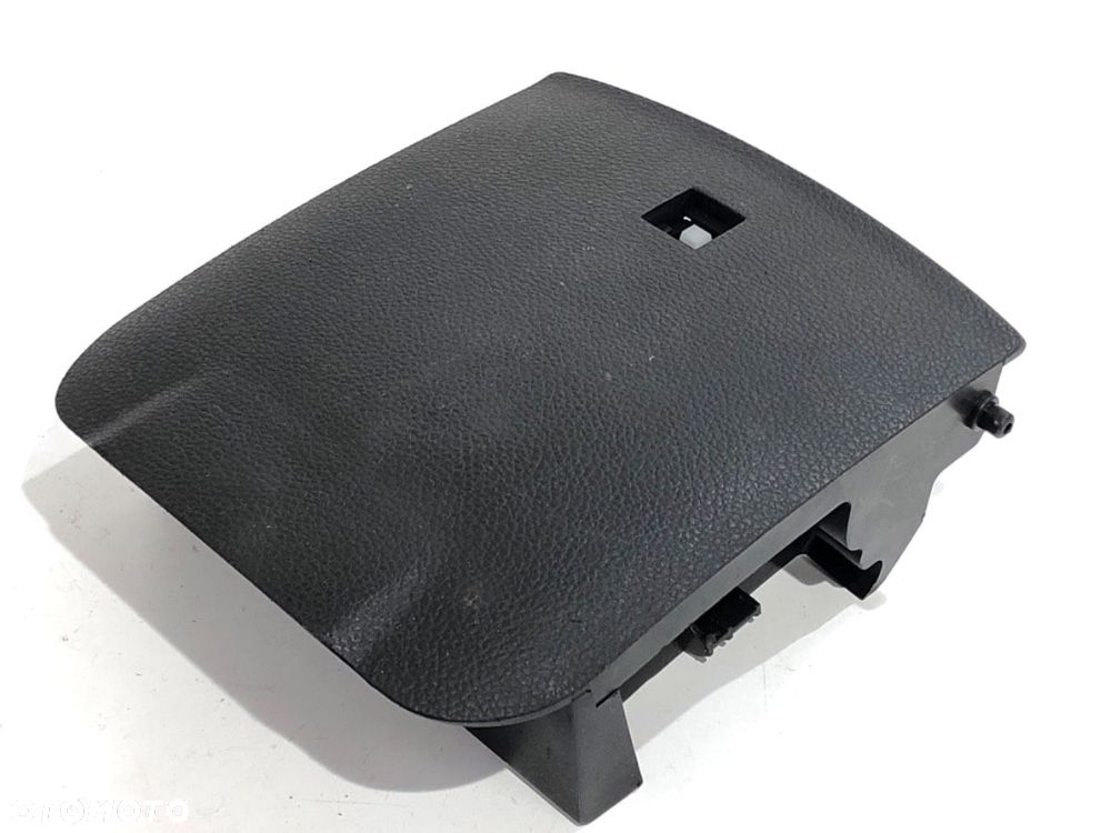 GNIAZDO USB  OPEL ZAFIRA TOURER C (P12) 2011 - 2022 1.6 CDTI (75) 100 kW [136 KM] olej napędowy - 3