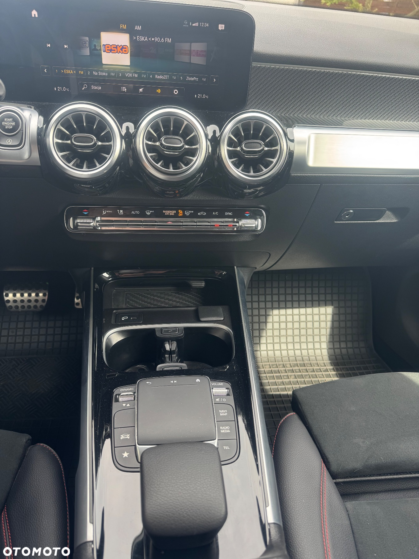 Mercedes-Benz GLB 250 4-Matic AMG Line 8G-DCT - 17