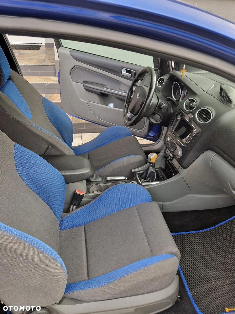 Ford Focus ST - 12