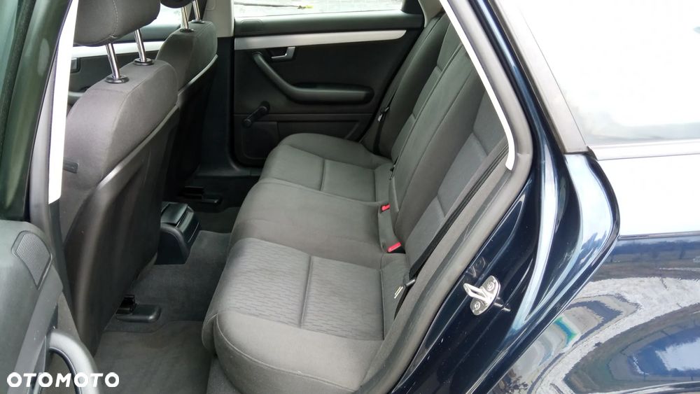 Audi A4 Avant 2.0 TDI - 16