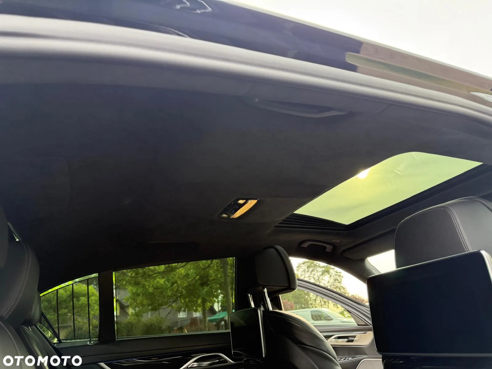 BMW Seria 7 740e iPerformance - 21