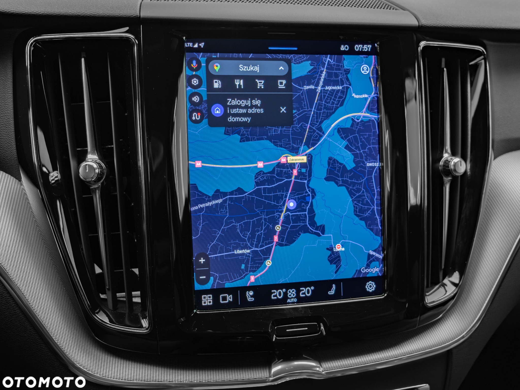 Volvo XC 60 B4 D AWD Plus Dark - 29
