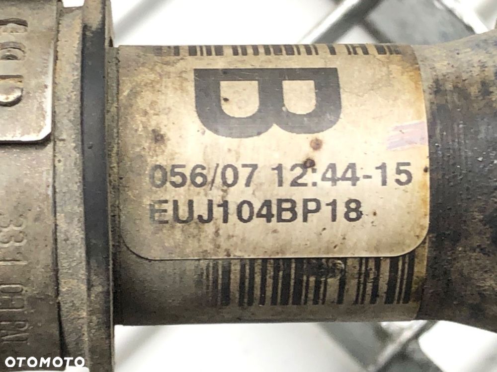 PÓŁOŚ LEWY PRZÓD - 88.00 PLN - TOYOTA COROLLA Verso (ZER_, ZZE12_, R1_) 2004 - 2009 2.2 D-4D - 6