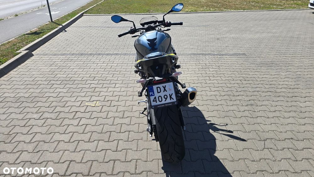 BMW S - 5