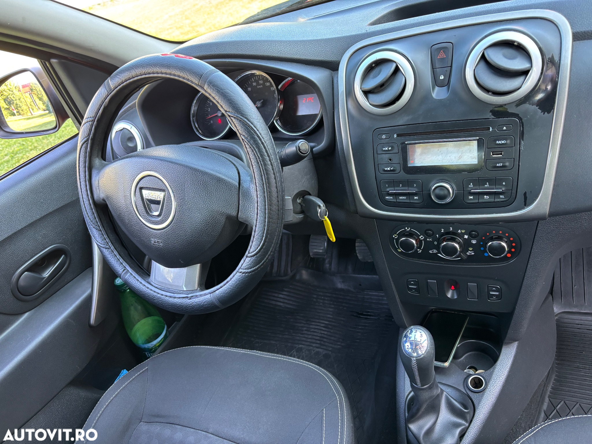 Dacia Logan MCV 1.2 16V 75 Laureate - 12
