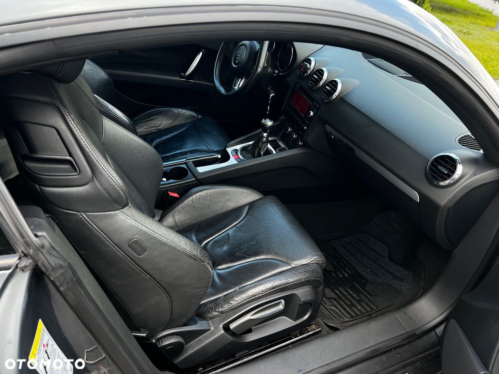 Audi TT Coupé - 10