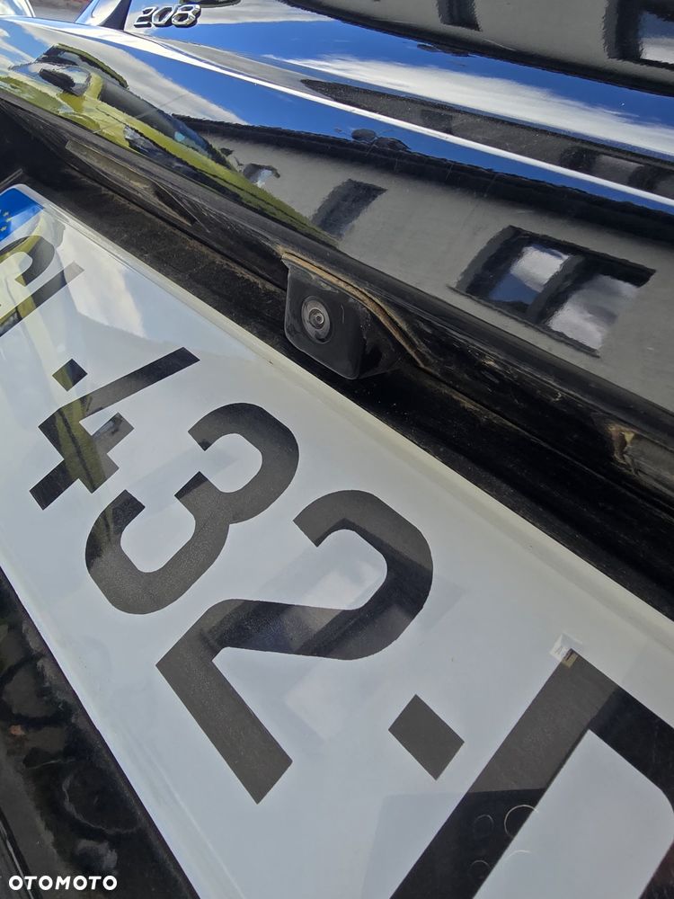 Peugeot 208 1.2 PureTech Allure Pack S&S EAT8 - 17