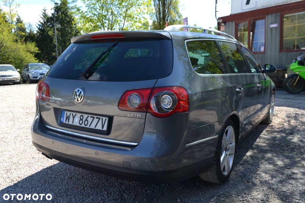 Volkswagen Passat - 4