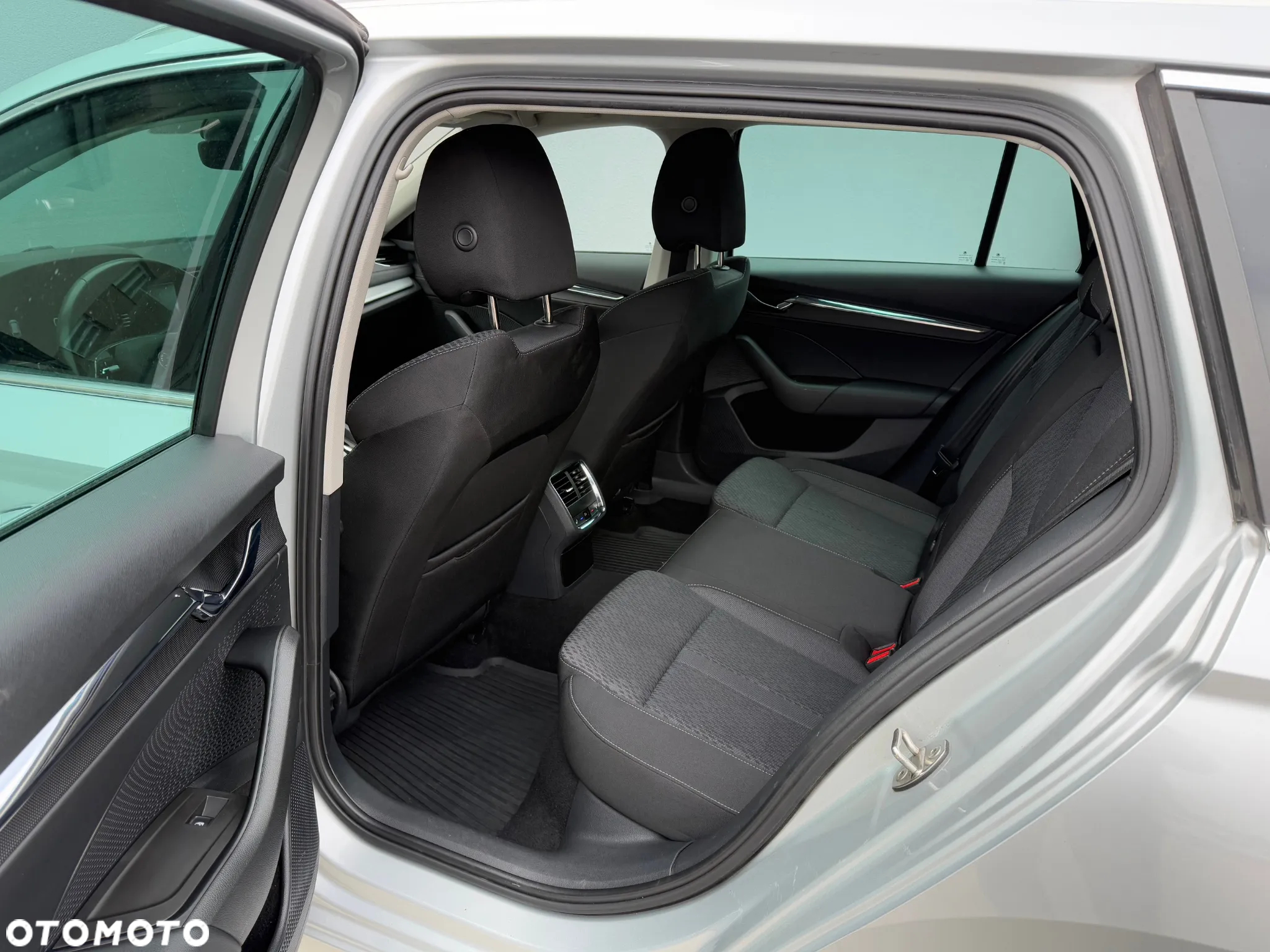 Skoda Octavia 2.0 TDI Style DSG - 10
