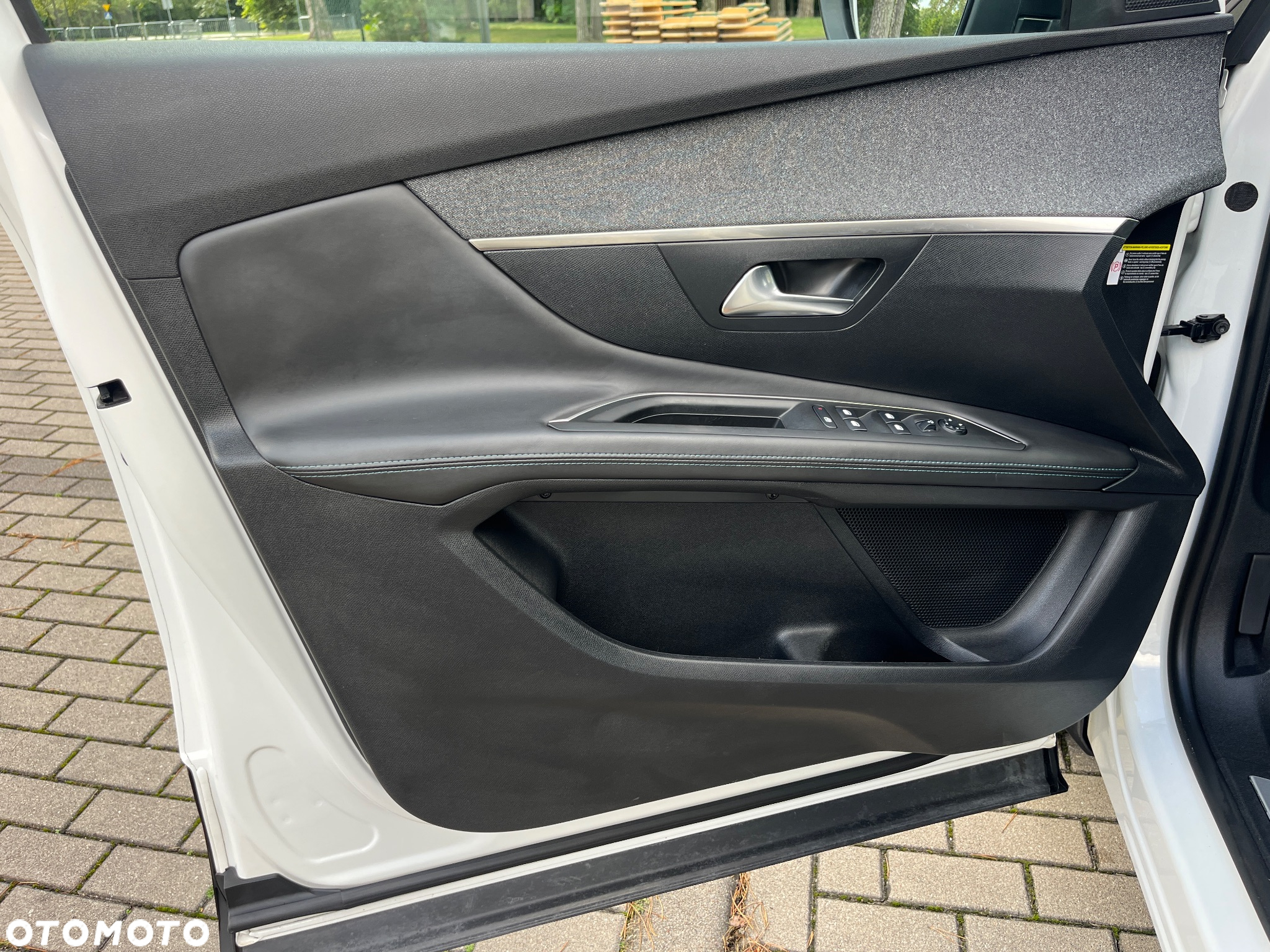 Peugeot 3008 PureTech 130 Stop & Start GPF Crossway - 20