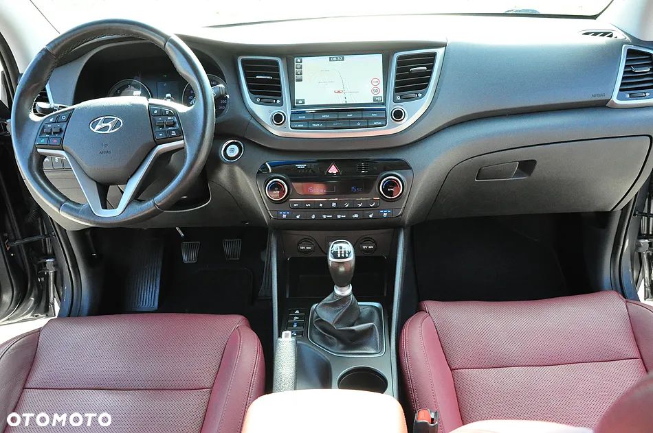 Hyundai Tucson blue 1.7 CRDi 2WD Advantage - 24