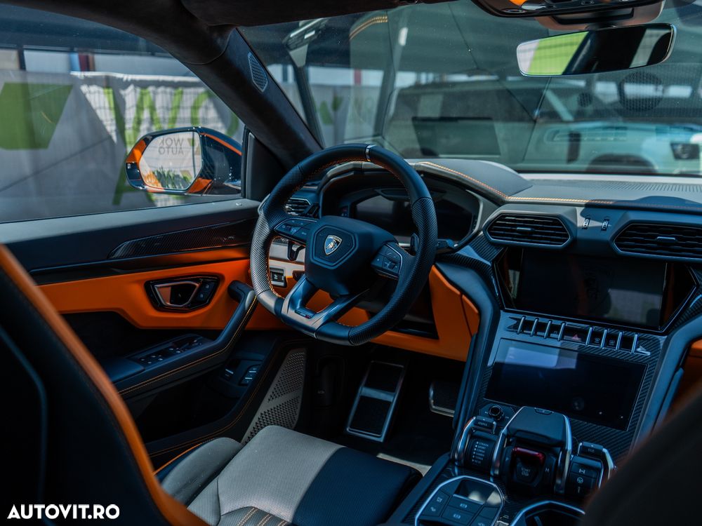 Lamborghini URUS - 19