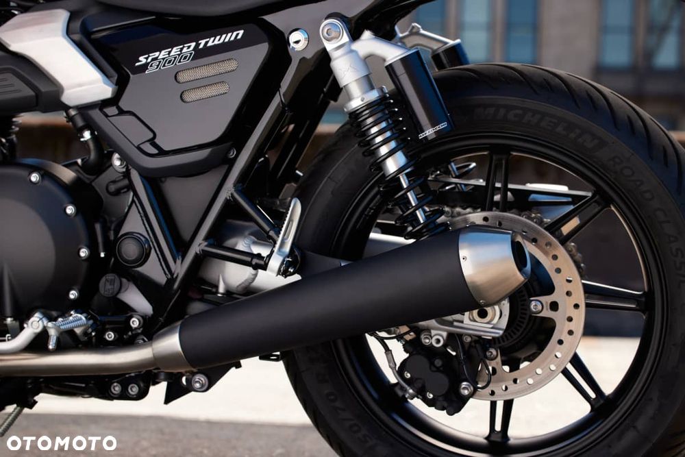 Triumph Speed Twin - 12