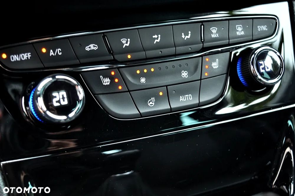 Opel Astra 1.4 Turbo Sports Tourer Dynamic - 30