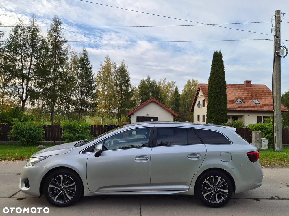 Toyota Avensis 1.8 Sol plus NAVI - 7
