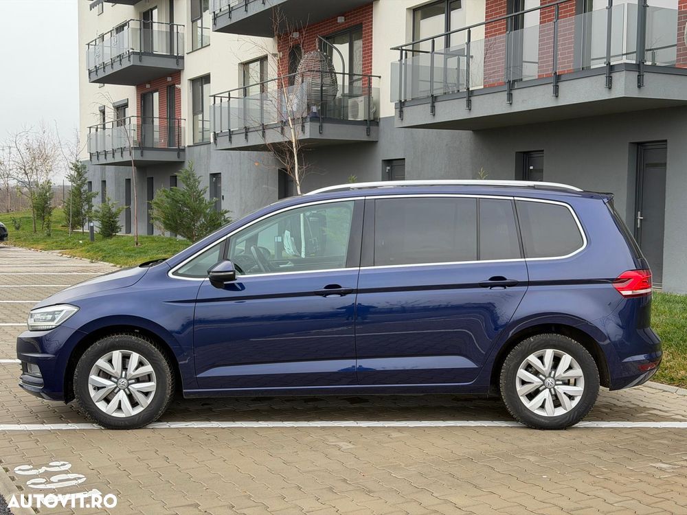 Volkswagen Touran - 4